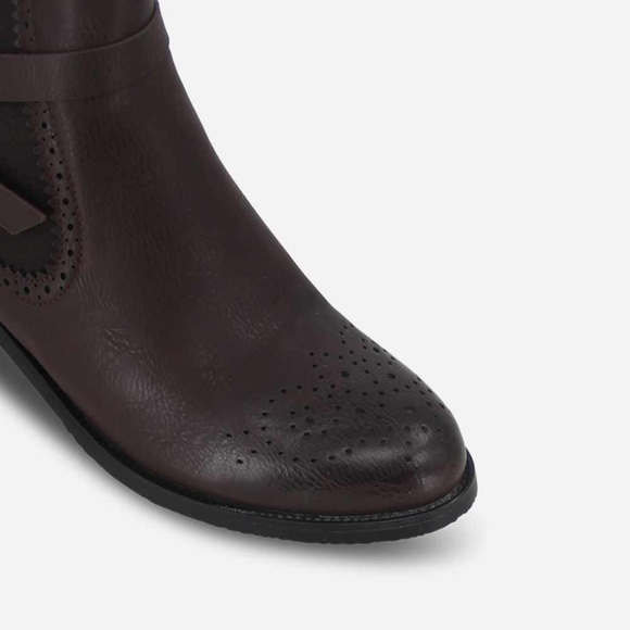 Women’s Western Zip Buckle Detail Flat Ankle Boot in Brown Faux Leather - Picture 5 of 16